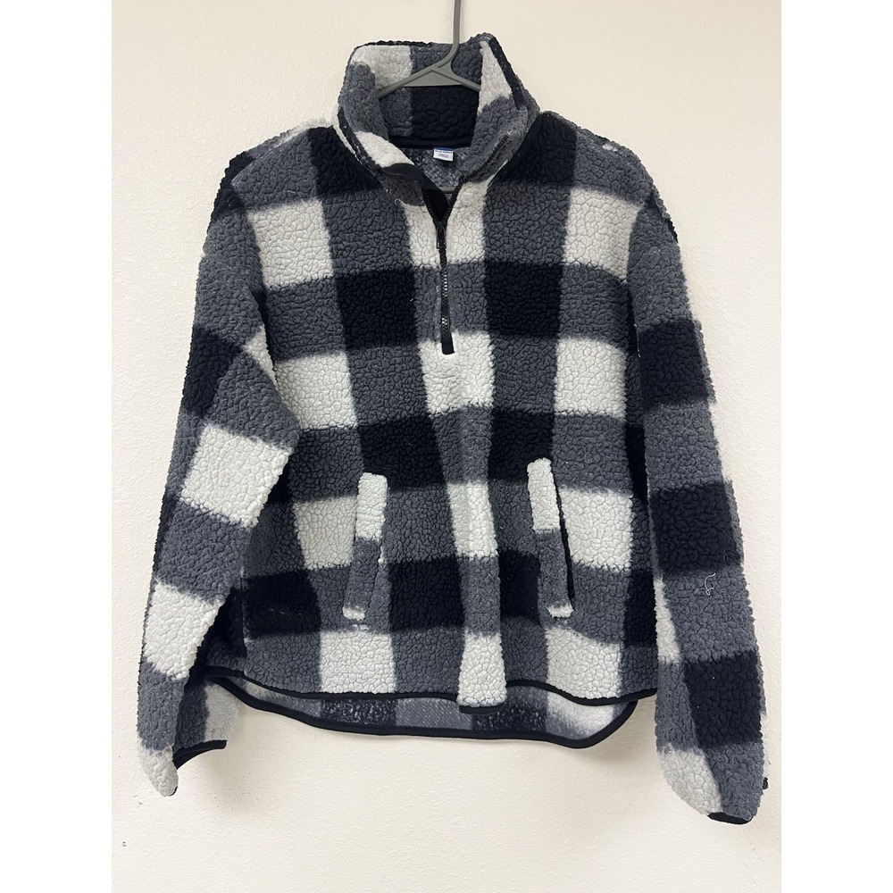 Old Navy Buffalo Plaid Fleece Size Small Women's. Cozy